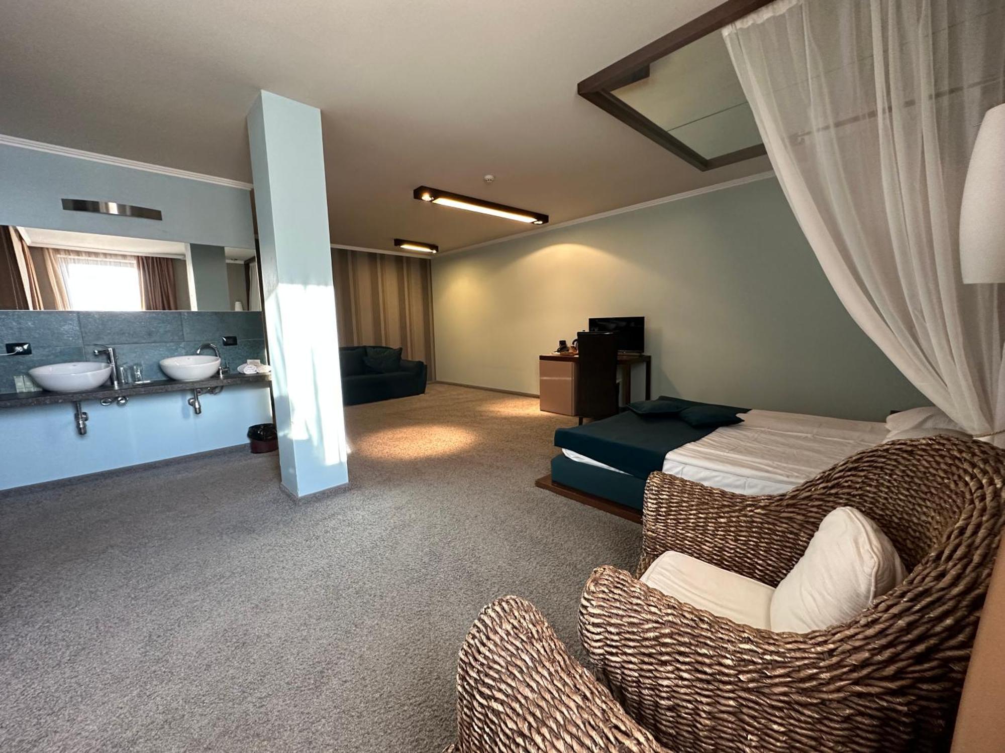 בלצ'יק Regina Maria Spa Design Hotel מראה חיצוני תמונה